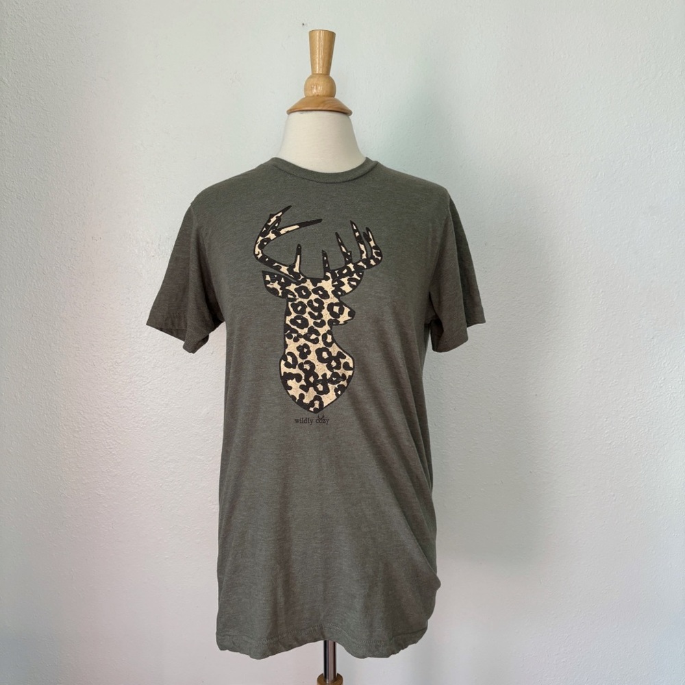 Green Deer Silhouette Cheetah Print Short Sleeve Crewneck T-Shirt